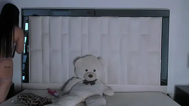 valentina fi online show from November 2025 01:22:02 PM