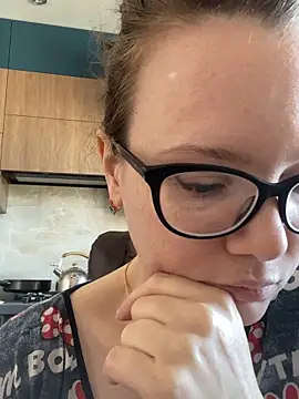 AngelaWhiti online show from April 2026 08:53:01 AM