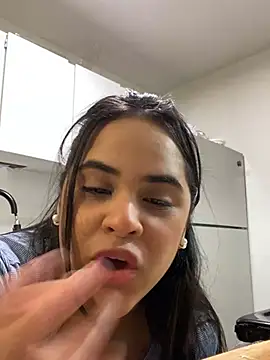 Snapshot of Maria_ruiz chatting on January 2025 01:47:02 AM Maria ruiz online show from January 2025 01:47:02 AM