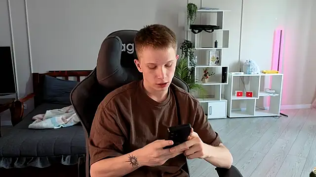 arlekincrop online show from September 2025 05:25:02 AM