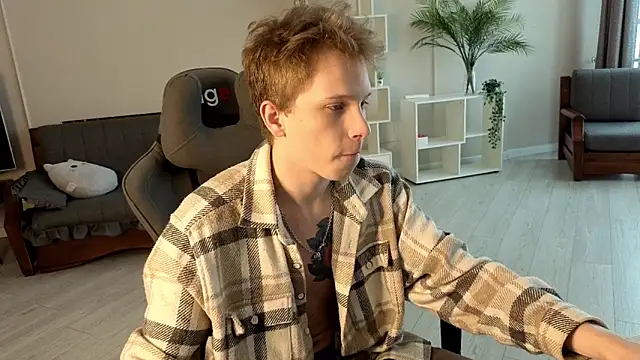 arlekincrop online show from December 2025 04:17:01 AM