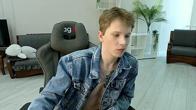 arlekincrop online show from December 2025 05:43:01 AM