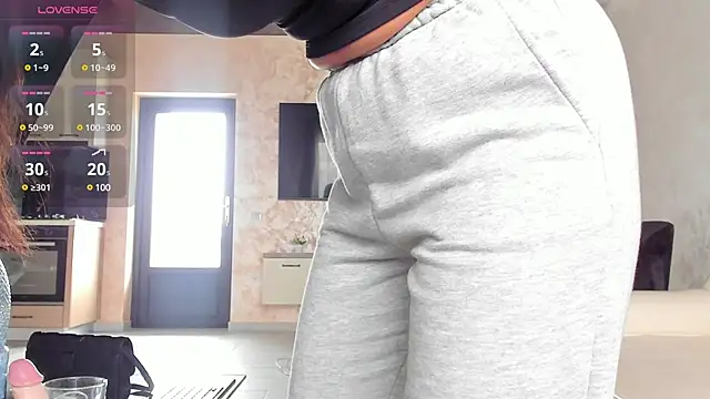 Snapshot of AmiraRosse chatting on March 2025 08:43:01 AM AmiraRosse online show from March 2025 08:43:01 AM