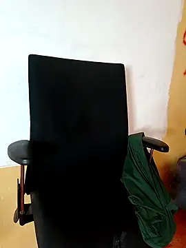 kaychrisk online show from November 2025 12:27:02 PM