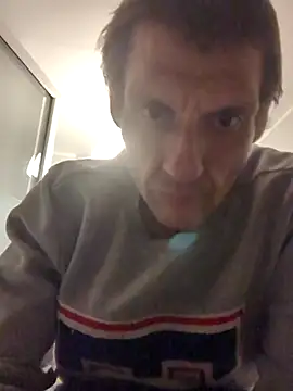 Snapshot of maciej chatting on July 2026 10:27:02 PM maciej online show from July 2026 10:27:02 PM