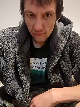 Snapshot of maciej chatting on December 2024 12:25:02 AM maciej online show from December 2024 12:25:02 AM