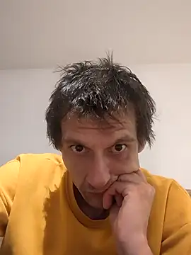 Snapshot of maciej chatting on September 2025 10:49:02 PM maciej online show from September 2025 10:49:02 PM