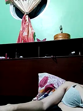 QueenSoreal online show from October 2025 04:18:01 PM