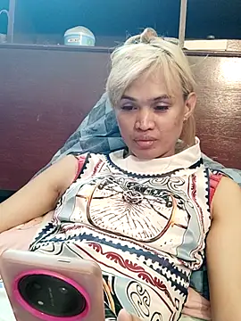 QueenSoreal online show from July 2026 05:19:02 AM