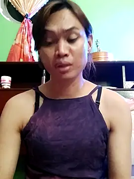 QueenSoreal online show from November 2025 02:05:01 PM