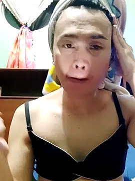 QueenSoreal online show from December 2025 02:22:02 PM