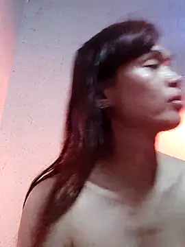 Snapshot of QueenSoreal chatting on March 2025 04:44:02 PM QueenSoreal online show from March 2025 04:44:02 PM