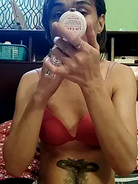 Snapshot of QueenSoreal chatting on March 2026 07:25:01 AM QueenSoreal online show from March 2026 07:25:01 AM