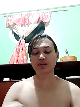 QueenSoreal online show from November 2025 03:38:01 PM