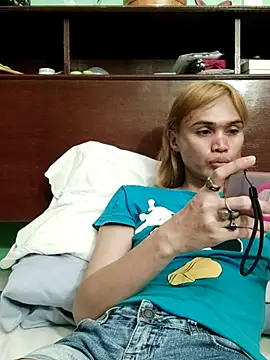 QueenSoreal online show from May 2026 02:57:02 PM