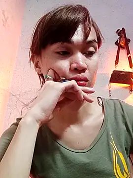 Snapshot of QueenSoreal chatting on February 2025 10:07:02 AM QueenSoreal online show from February 2025 10:07:02 AM