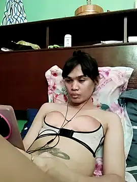 QueenSoreal online show from May 2026 04:54:02 PM