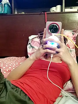 Snapshot of QueenSoreal chatting on March 2026 07:37:02 AM QueenSoreal online show from March 2026 07:37:02 AM