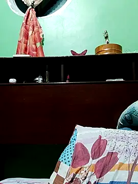 QueenSoreal online show from November 2025 03:06:02 PM