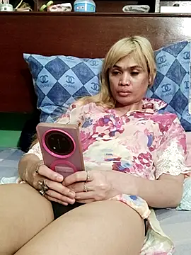 QueenSoreal online show from July 2026 08:53:01 PM