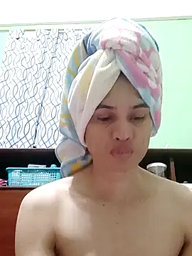 QueenSoreal online show from February 2026 02:17:02 PM