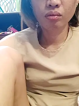 Snapshot of QueenSoreal chatting on March 2026 02:02:02 AM QueenSoreal online show from March 2026 02:02:02 AM