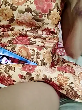 Snapshot of QueenSoreal chatting on March 2026 02:45:01 PM QueenSoreal online show from March 2026 02:45:01 PM