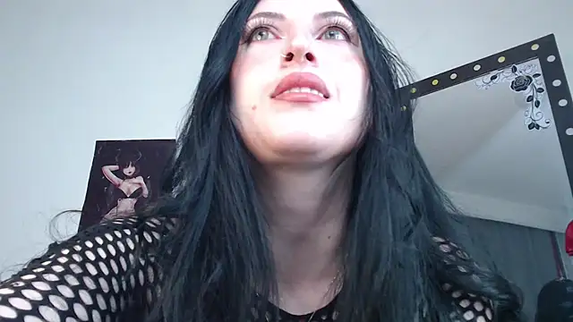 Evelyn Sheeran online show from April 2026 05:00:02 AM