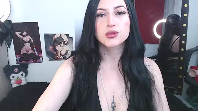 Evelyn Sheeran online show from December 2025 03:07:01 AM