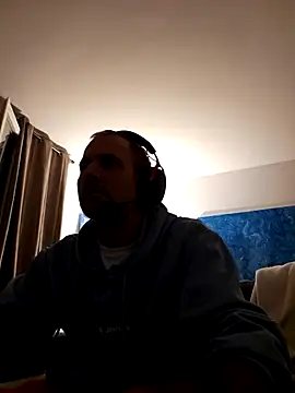 Snapshot of verylargecock chatting on September 2025 03:20:02 AM verylargecock online show from September 2025 03:20:02 AM