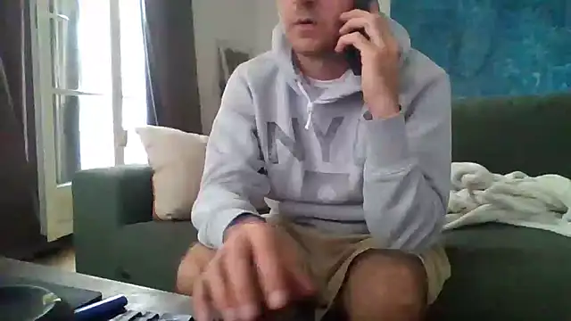 Snapshot of verylargecock chatting on September 2025 09:36:02 AM verylargecock online show from September 2025 09:36:02 AM