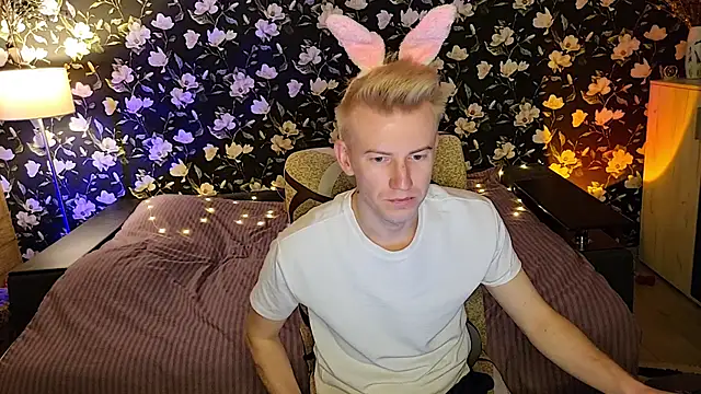 Vuitton online show from April 2026 05:14:02 PM