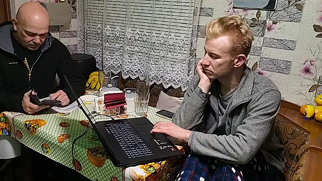 Vuitton online show from April 2026 06:56:02 PM