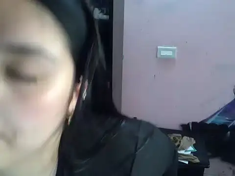 sara 110323 online show from November 2025 05:46:01 PM