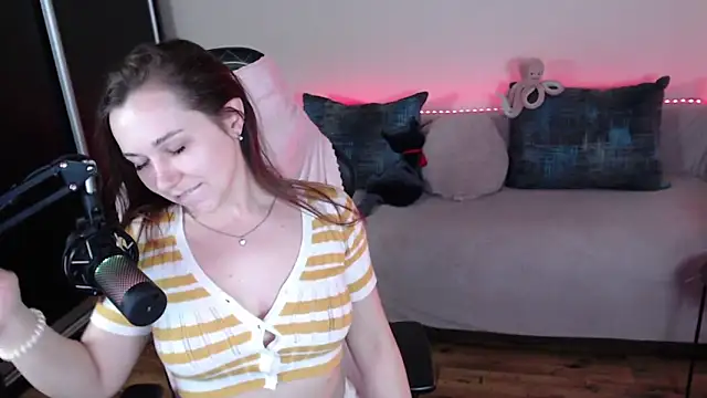 Snapshot of LizaSexy20 chatting on February 2025 10:23:02 PM LizaSexy20 online show from February 2025 10:23:02 PM