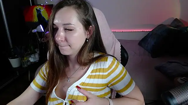 Snapshot of LizaSexy20 chatting on December 2025 04:16:01 PM LizaSexy20 online show from December 2025 04:16:01 PM