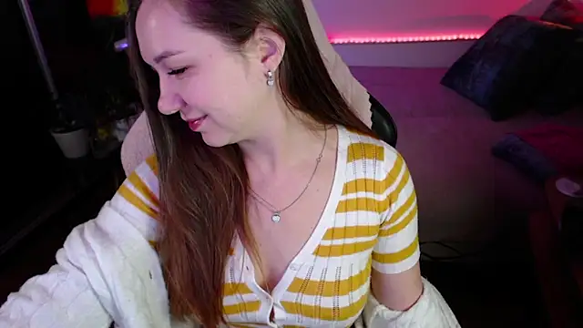 Snapshot of LizaSexy20 chatting on December 2025 07:08:01 AM LizaSexy20 online show from December 2025 07:08:01 AM