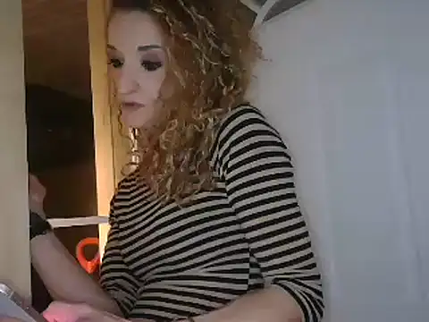 AshleyRain online show from December 2025 06:40:01 AM