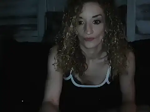 Snapshot of AshleyRain chatting on June 2026 07:52:01 AM AshleyRain online show from June 2026 07:52:01 AM