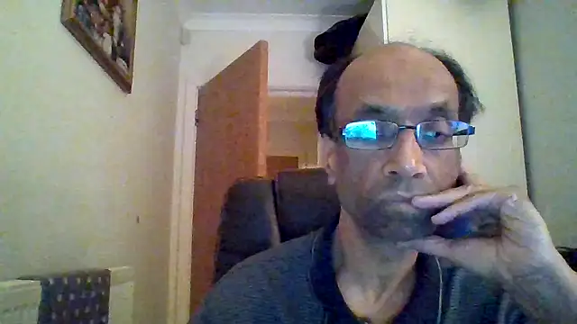 rauncher1 online show from September 2025 08:33:01 PM
