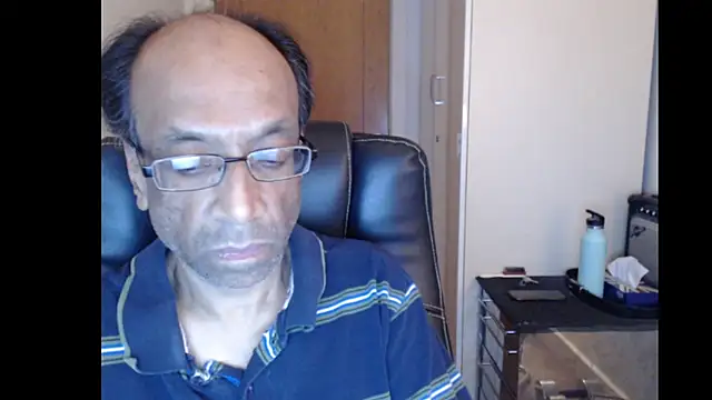 Snapshot of rauncher1 chatting on June 2026 09:03:01 PM rauncher1 online show from June 2026 09:03:01 PM