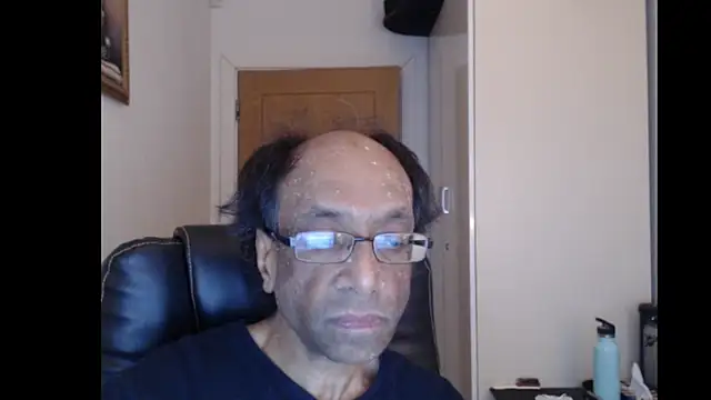 Snapshot of rauncher1 chatting on June 2026 08:01:01 AM rauncher1 online show from June 2026 08:01:01 AM