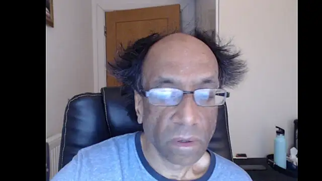 Snapshot of rauncher1 chatting on June 2026 08:15:01 AM rauncher1 online show from June 2026 08:15:01 AM