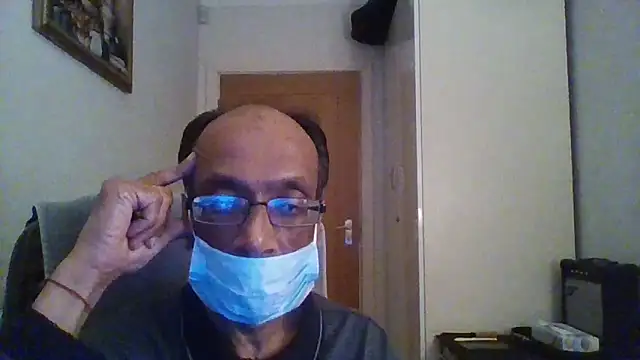 rauncher1 online show from October 2025 11:34:01 PM