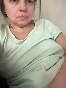 Snapshot of Susanel chatting on February 2025 12:18:02 PM Susanel online show from February 2025 12:18:02 PM