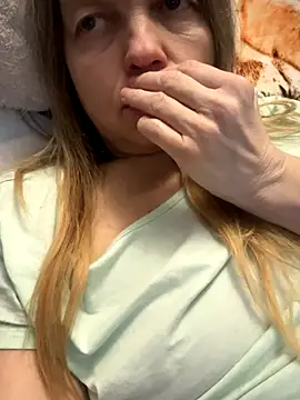 Susanel online show from December 2025 02:49:01 AM