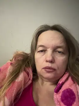 Susanel online show from January 2026 06:04:01 PM