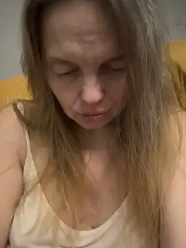 Susanel online show from November 2025 12:00:01 AM