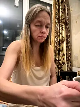 Susanel online show from November 2025 10:13:02 PM