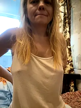 Susanel online show from October 2025 10:58:02 AM